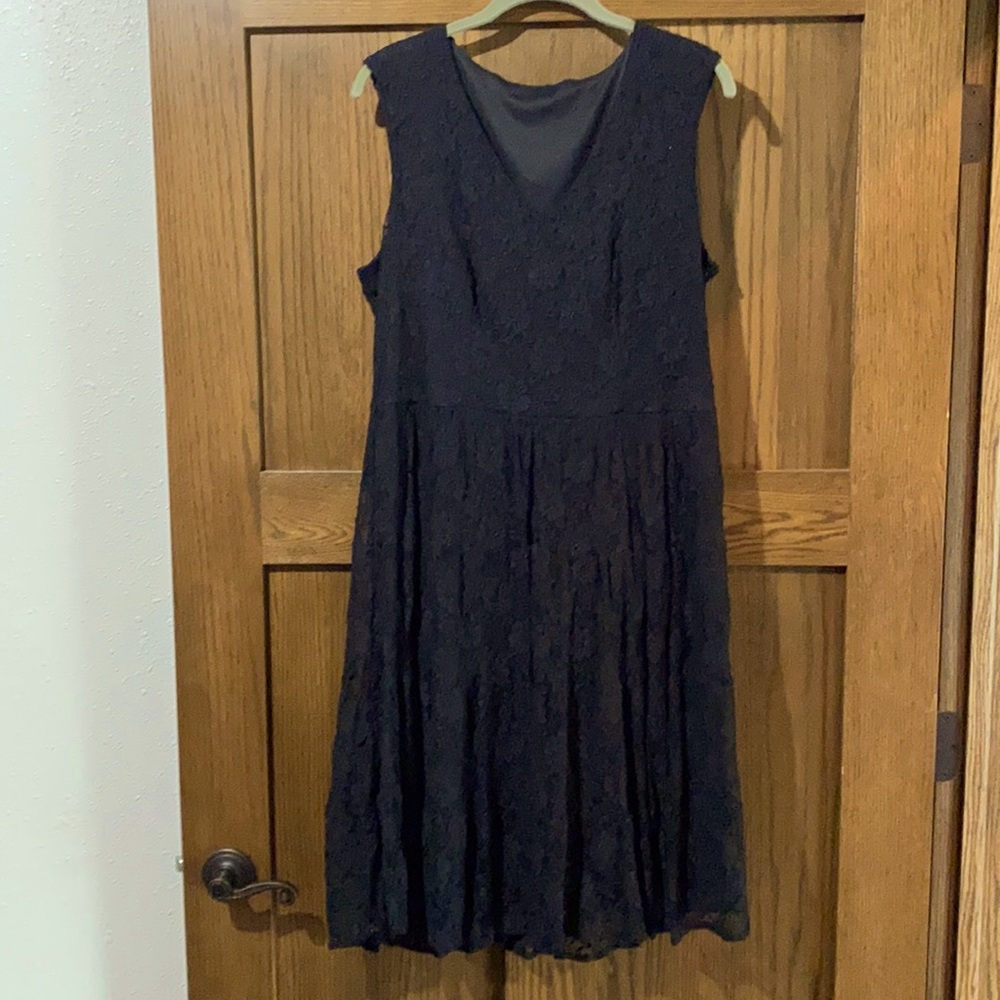 Size L Fever black lace dress